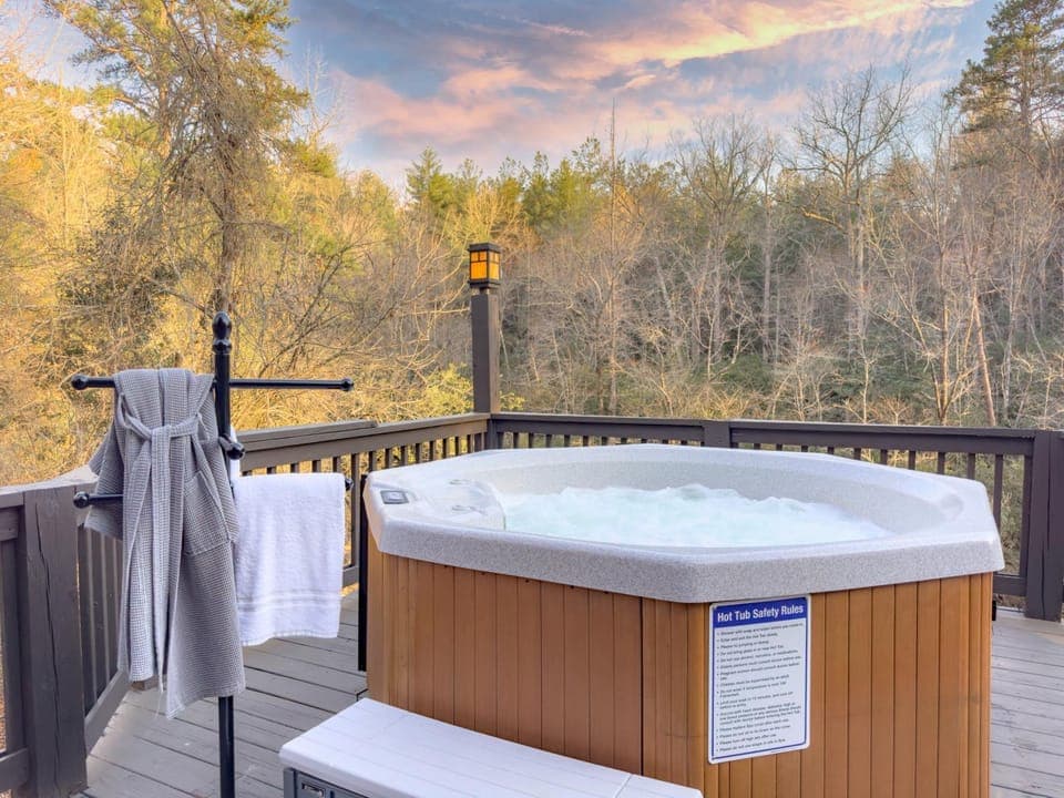 Natural landscape, Hot Tub, View (from property/room), Balcony/Terrace, Sunset, towels