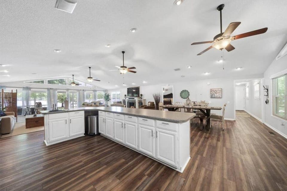 Ultimate Family Fun Lakehouse with pool and dock House in Lake Sinclair