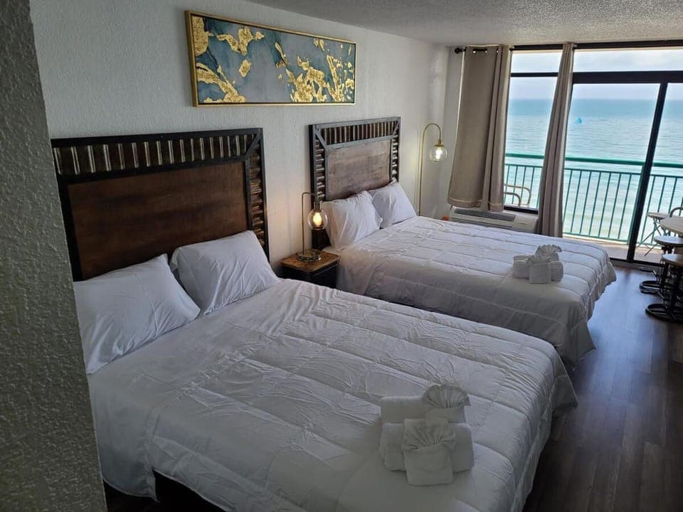 Lovely ocean-view condo right on the beach SC12 Apartment in Myrtle Beach