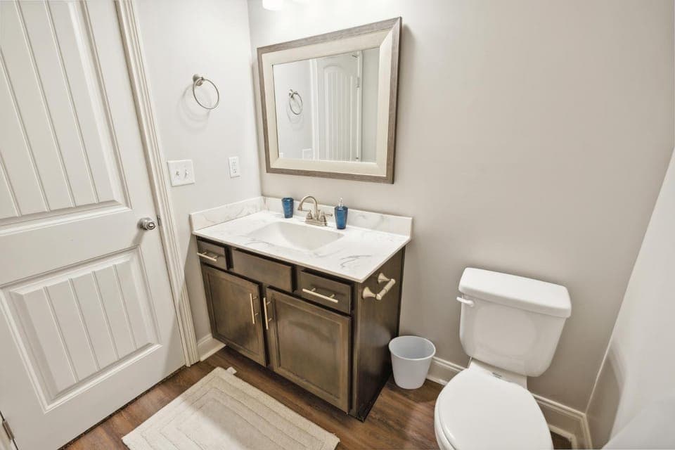 Biltmore Luxury 1513 #2 Townhomes l 2Bd 2 Bth Apartment in Clarksville