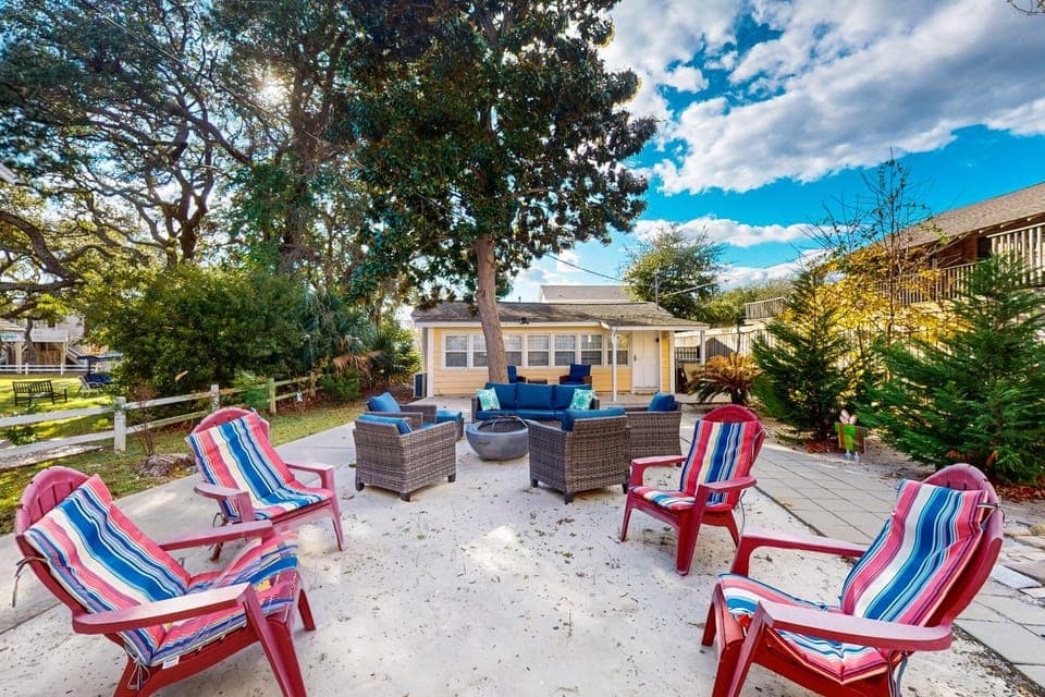 Flamingo House, Unit C House in Crescent Beach