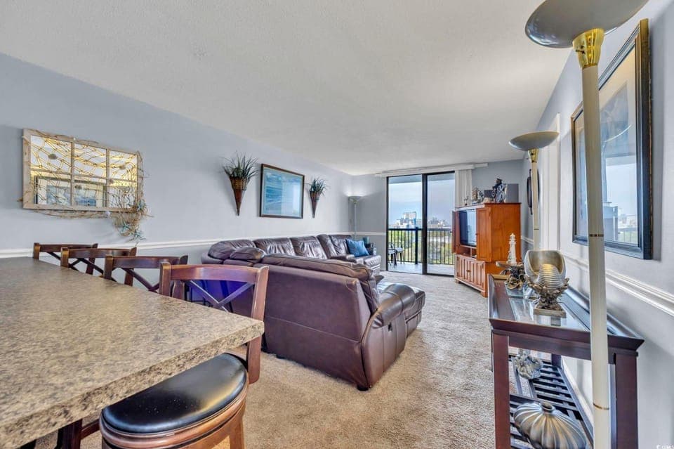 Grand 2-Bedroom Condo in Myrtle Beach! Sleeps 8! House in Myrtle Beach