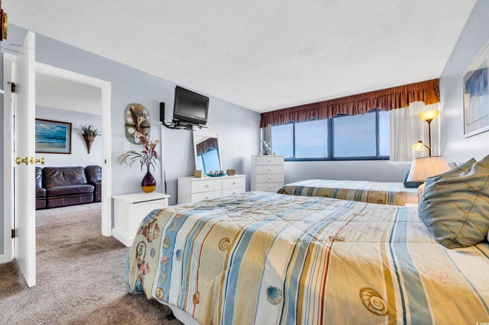 Grand 2-Bedroom Condo in Myrtle Beach! Sleeps 8! House in Myrtle Beach