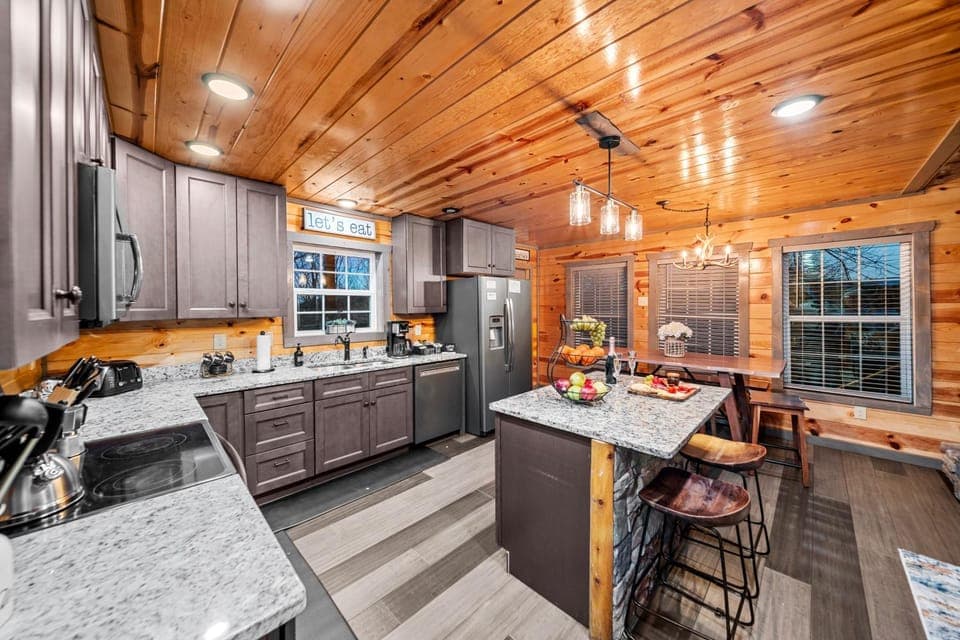 Kitchen or kitchenette, dishwasher, microwave, oven, kitchen