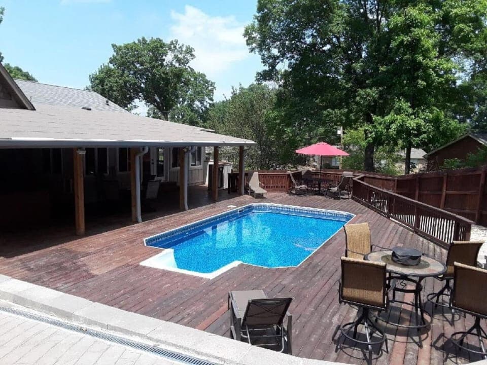 Ultra Nashville Super Spot With Pool House in Hermitage