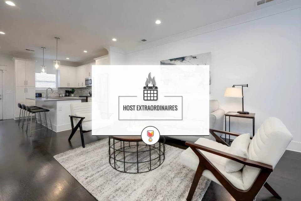 Ten Minutes to Broadway Modern Gated Townhome House in Nashville