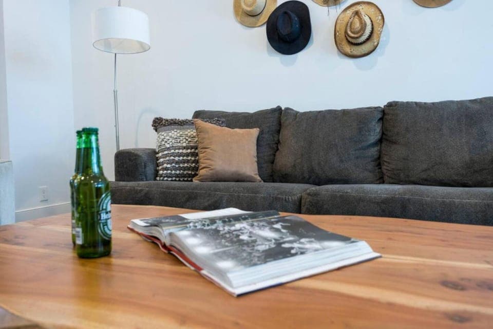 Ten Minutes to Broadway Unwind in Style House in Nashville