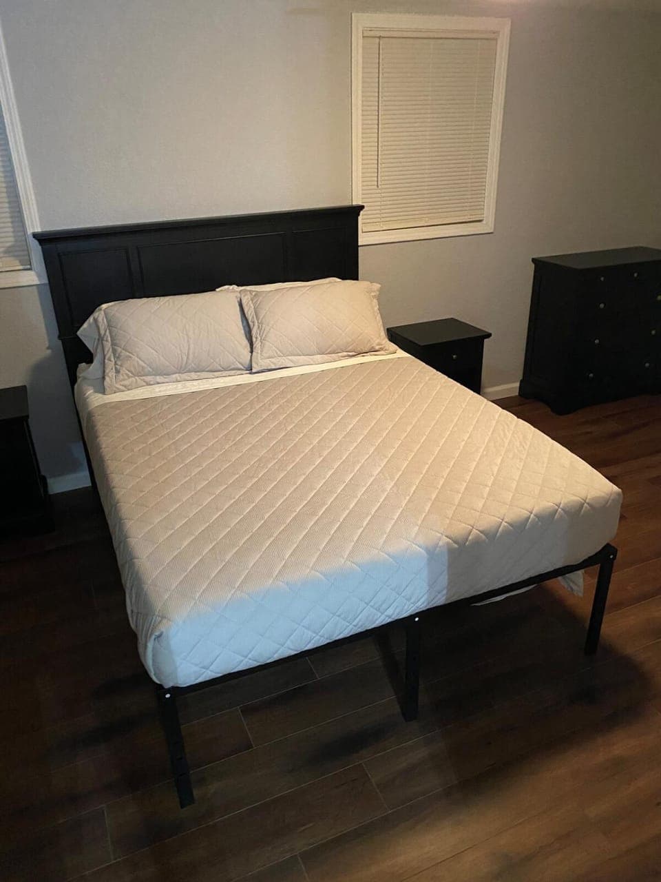 Spacious 3 Bedroom , 2 Bath House House in Stono River