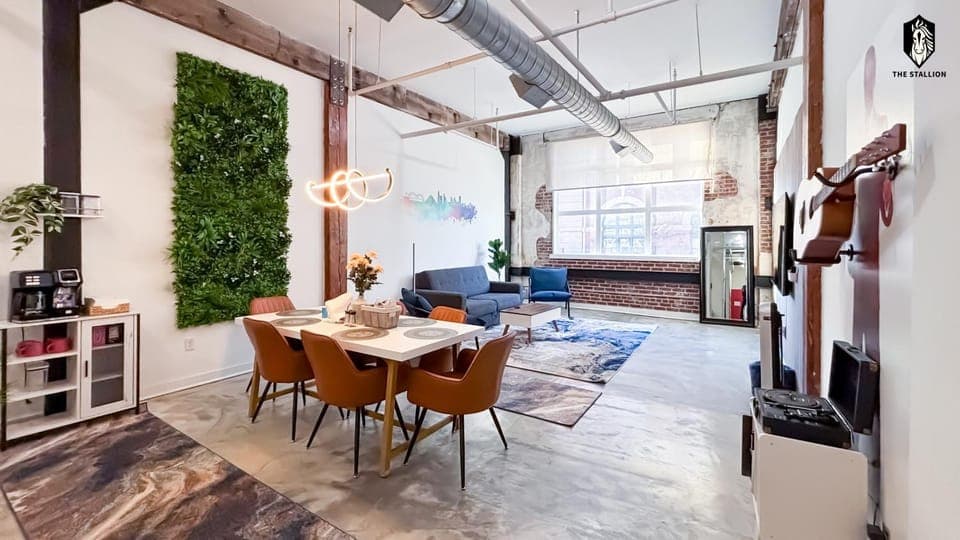 TV and multimedia, Living room, Seating area, Dining area