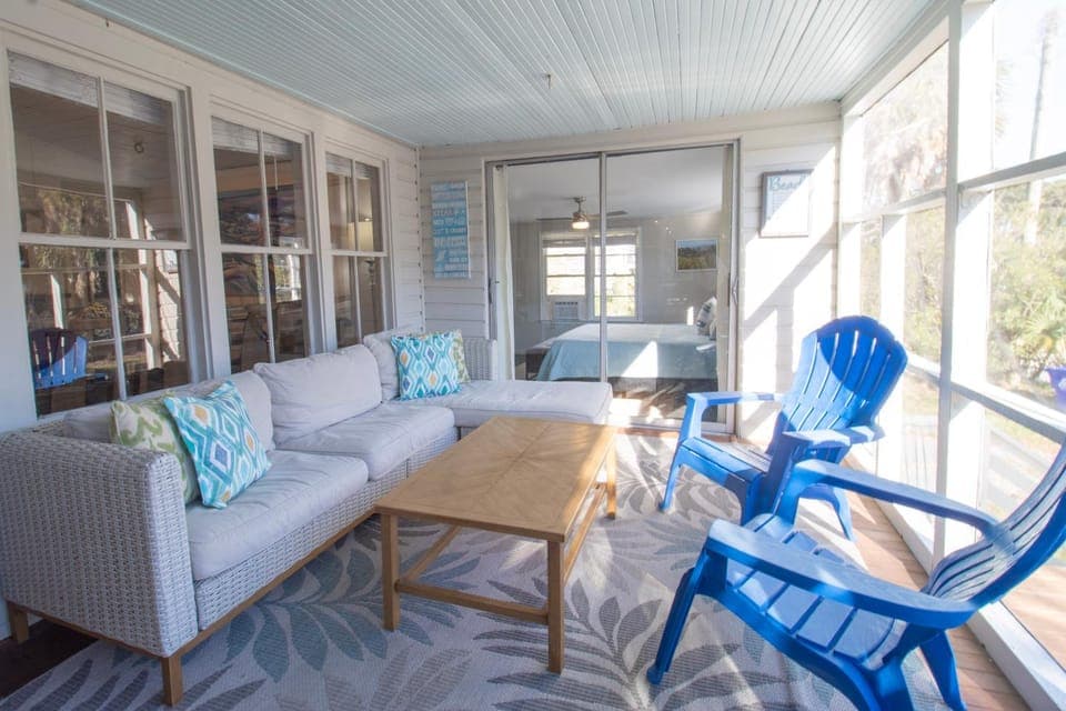 Day, Seating area, Sunrise, Sunset, Family, pet friendly