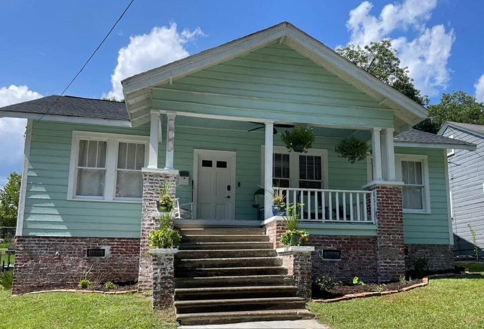 Sparkle City Cottage House in Spartanburg