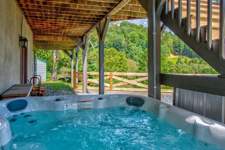 The Great Bear Lodge House in Brushy Fork