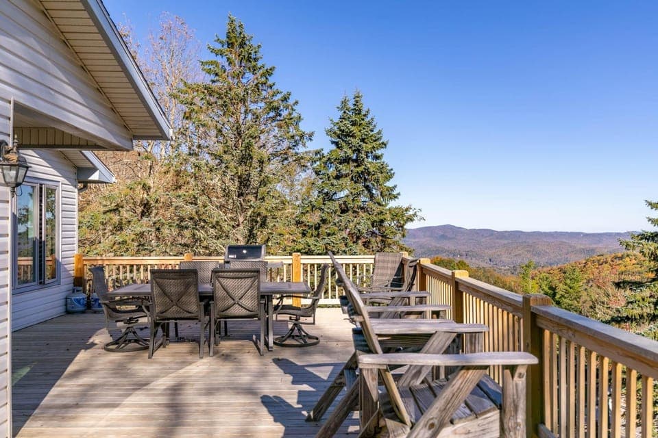 Hawk Haven House in Valley Creek