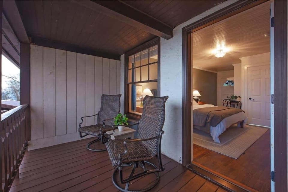 Historic Riverview Inn Two Bed and Breakfast in Chattanooga