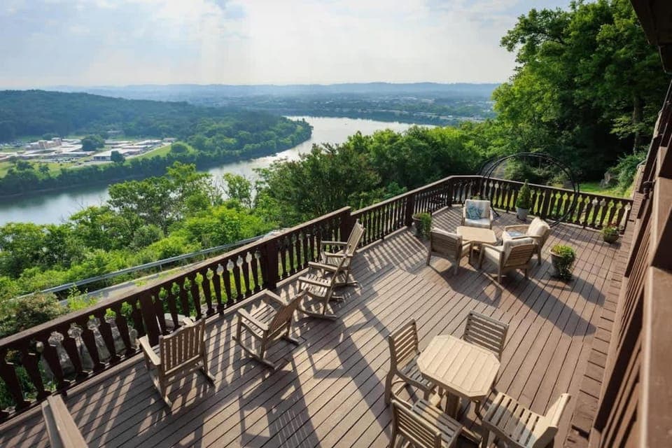 Historic Riverview Inn Eight Bed and Breakfast in Chattanooga
