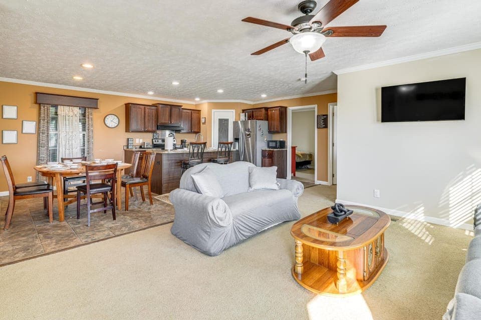 Hiker’s Paradise : Deck & Mtn Views House in Cherokee Reservoir