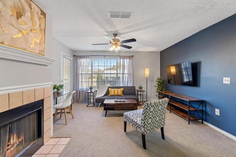 Living room, Seating area, fireplace