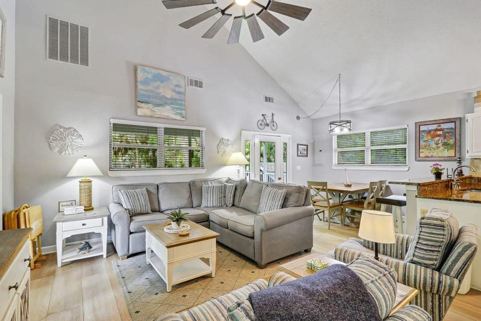 10 Egret Street House in North Forest Beach