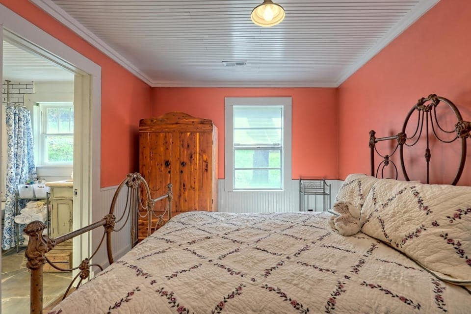 Bed, Photo of the whole room, Bedroom, wardrobe