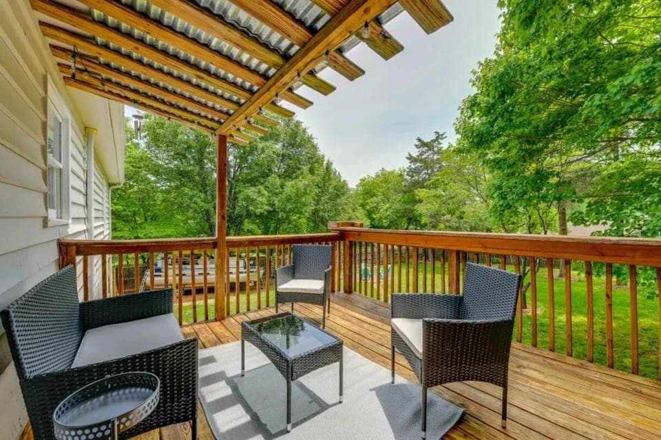 Patio, Day, Seating area