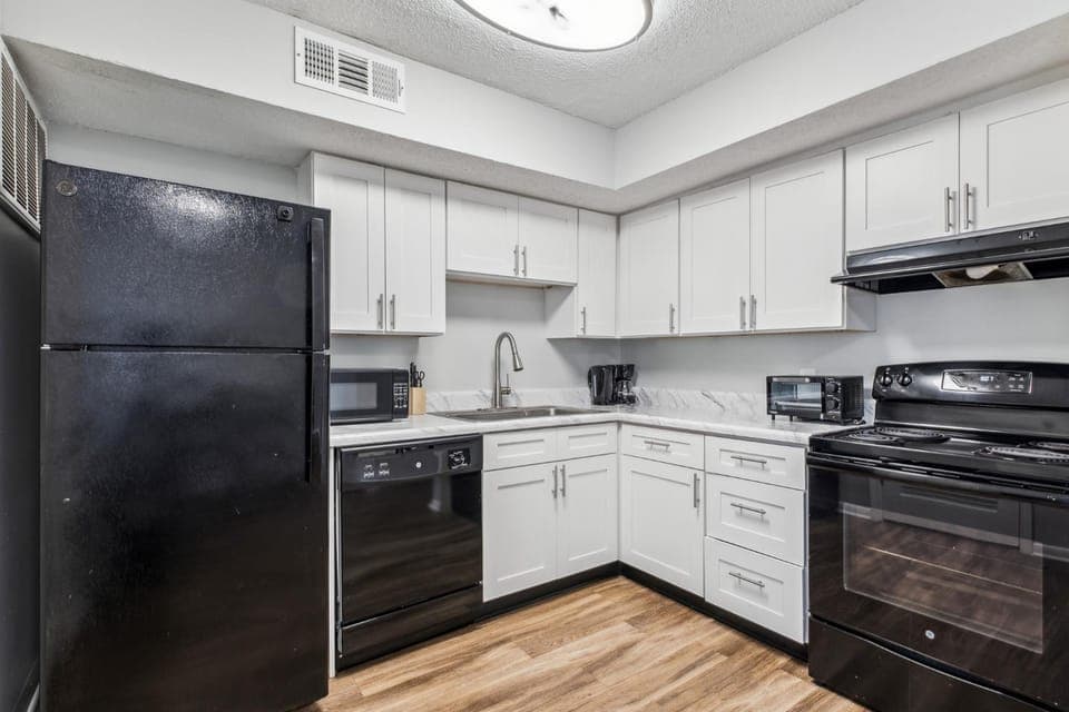 Brentwood U10 I Cozy & Comfy I 2Bd I Free Parking Apartment in Nashville
