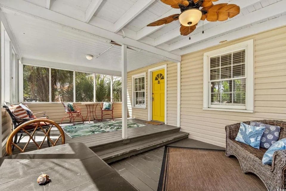 Patio, Seating area