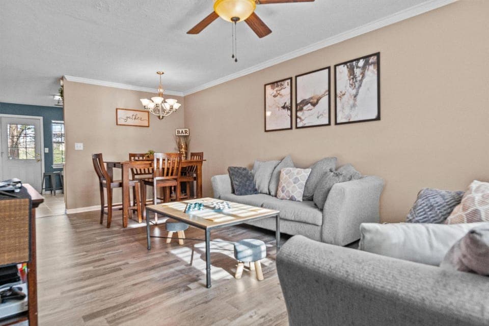 Woodstone Retreat Condo right next to UGA golf course 2475 House in Athens