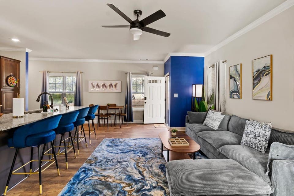 Living room, Seating area, Dining area