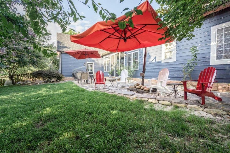 Grey River Gatherings and perfect for large groups House in Woodfin
