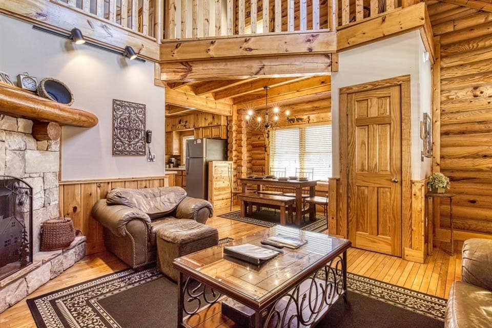 Coffee/tea facilities, Kitchen or kitchenette, Living room, Decorative detail, Decorative detail, Seating area, Dining area, Communal kitchen, fireplace, fireplace, kitchen, kitchen