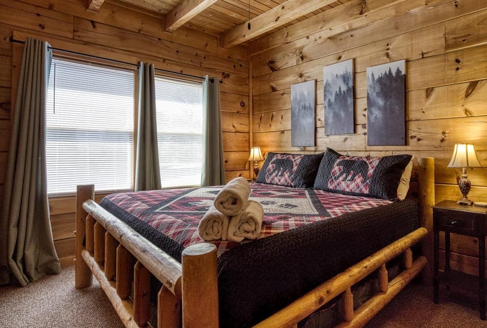Bed, Photo of the whole room, Bedroom, pet friendly
