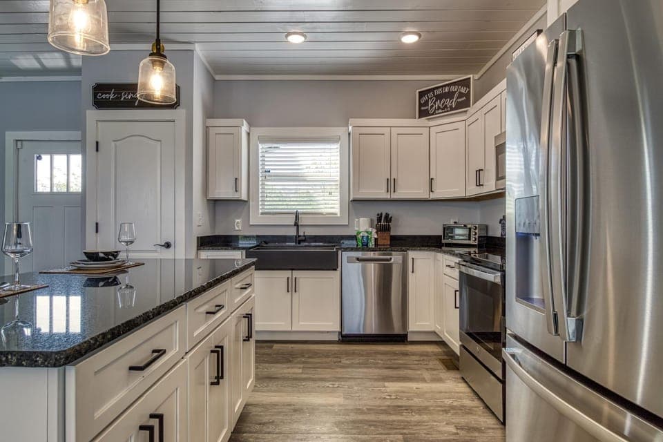 Kitchen or kitchenette, Decorative detail, dishwasher, microwave, oven, stove, toaster