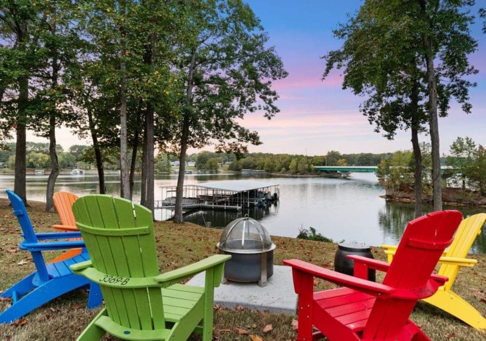 Hook, Wine, Sinker Unit B Apartment in Tennessee