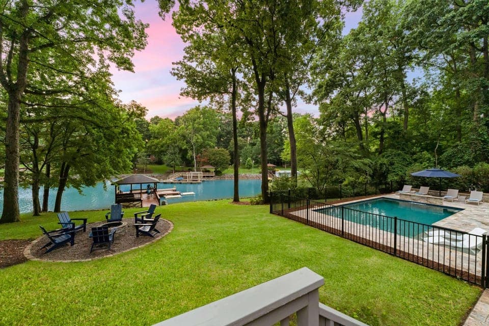Queens Cove House in Mooresville