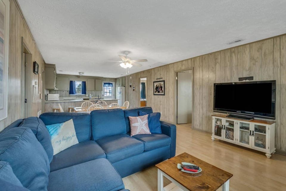 Beach Dreams - 3rd Row - Cherry Grove Section House in North Myrtle Beach