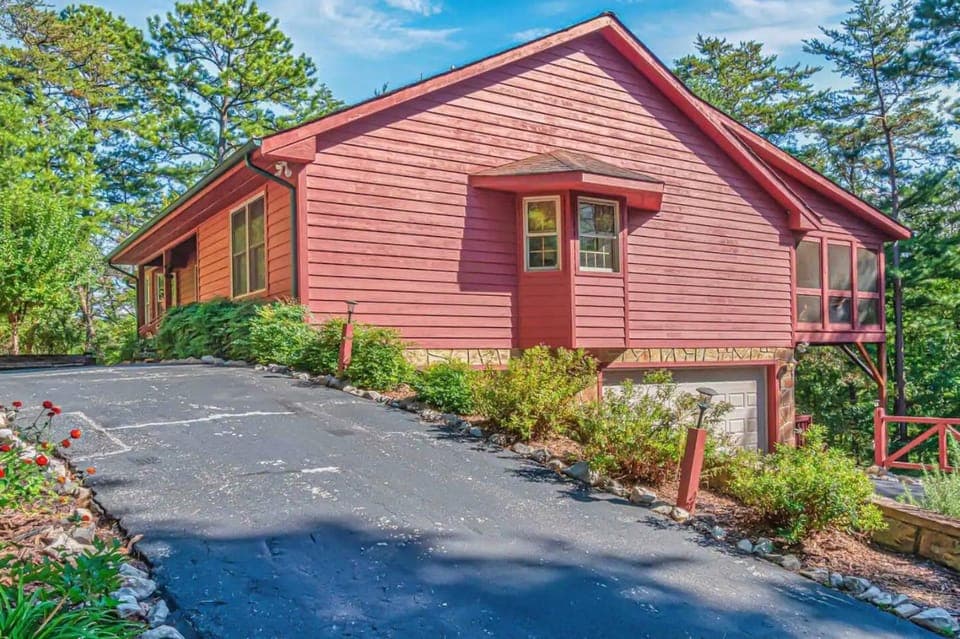 Mountain Peace Chalet in Sevier County