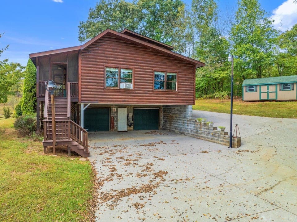 Willow Creek Cabin - Maryville, TN Cabin in Tennessee