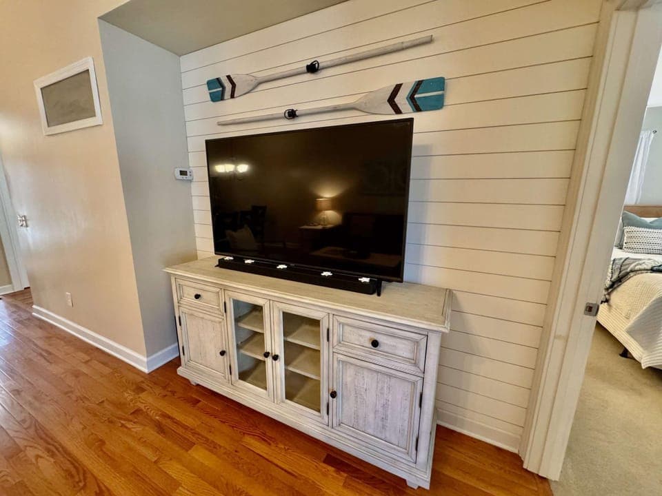 New Coastal 2 bed 2 ba villa - walk to the beach House in South Forest Beach