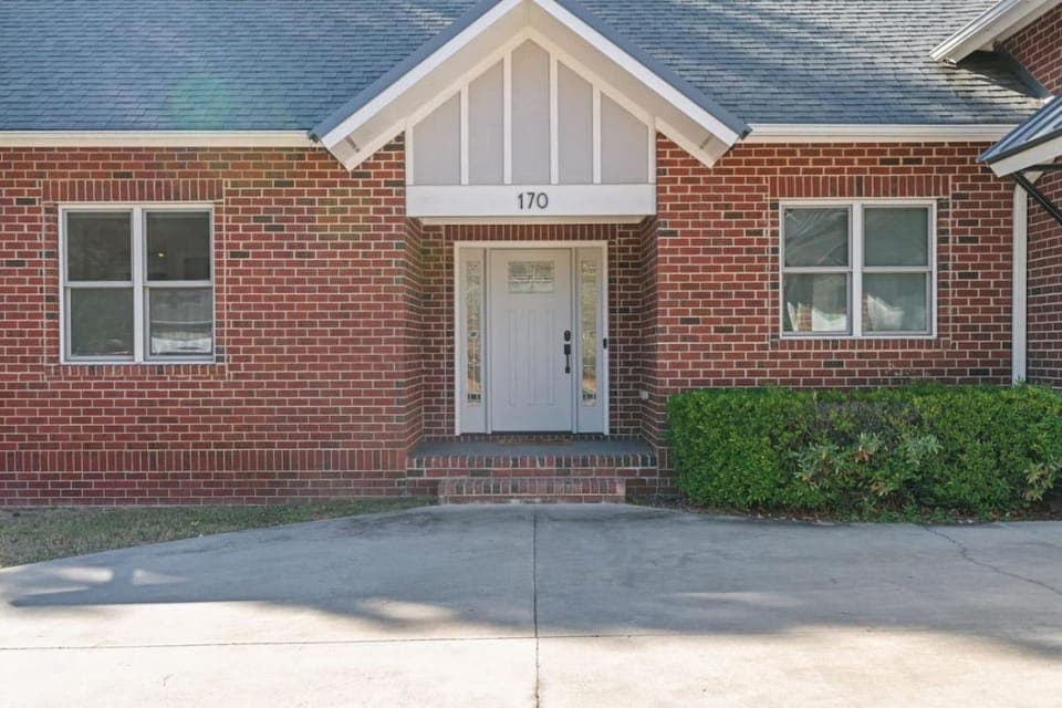 4BR Pinehurst Diamond in Rough House in Pinehurst