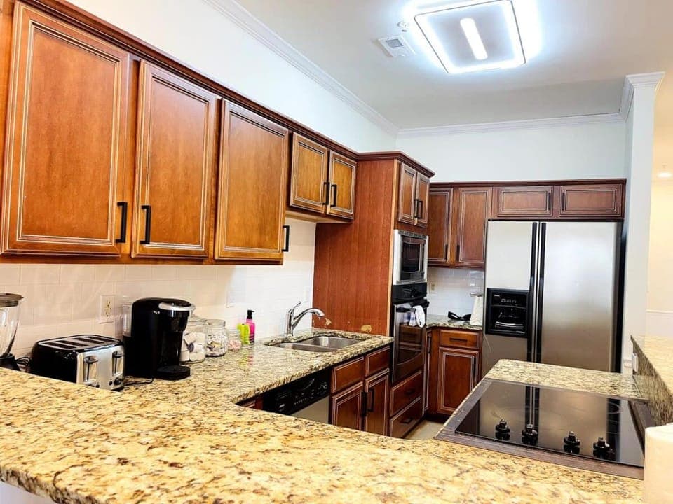 The best location Spacious ocean view 7BR pool Apartment in Atlantic Beach