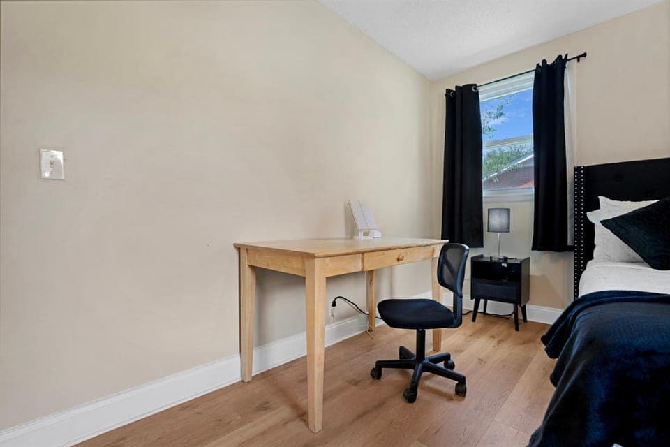 Carbon Ridge 300mbps WiFi - Dog Friendly House in Clarksville