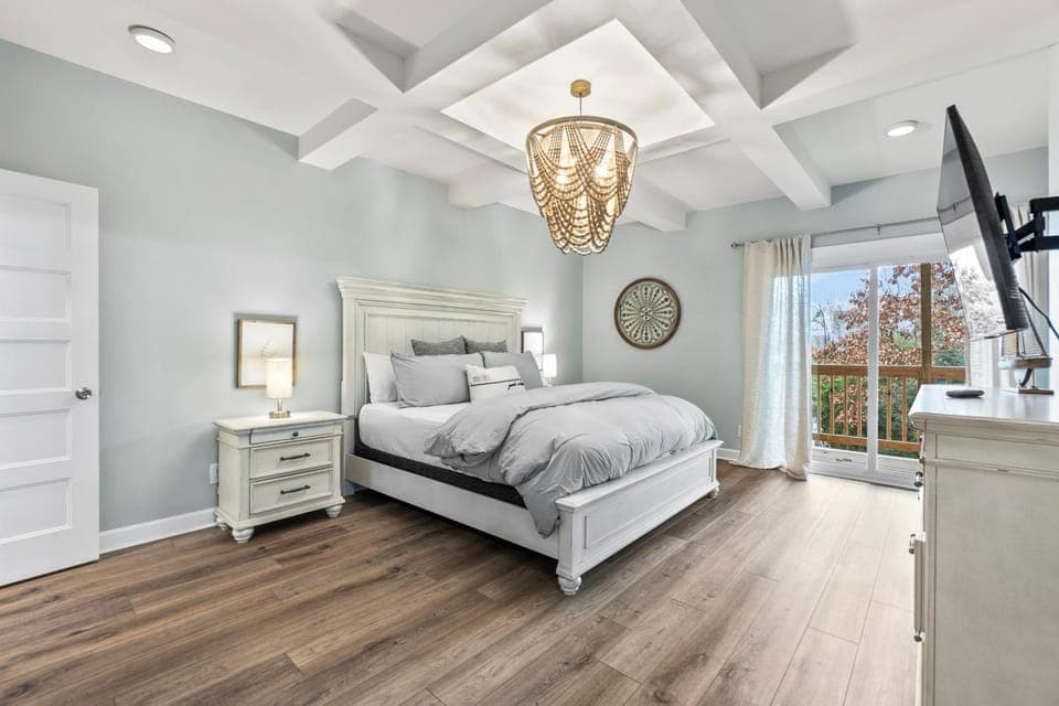 Relax on Riverbend House in Mooresville