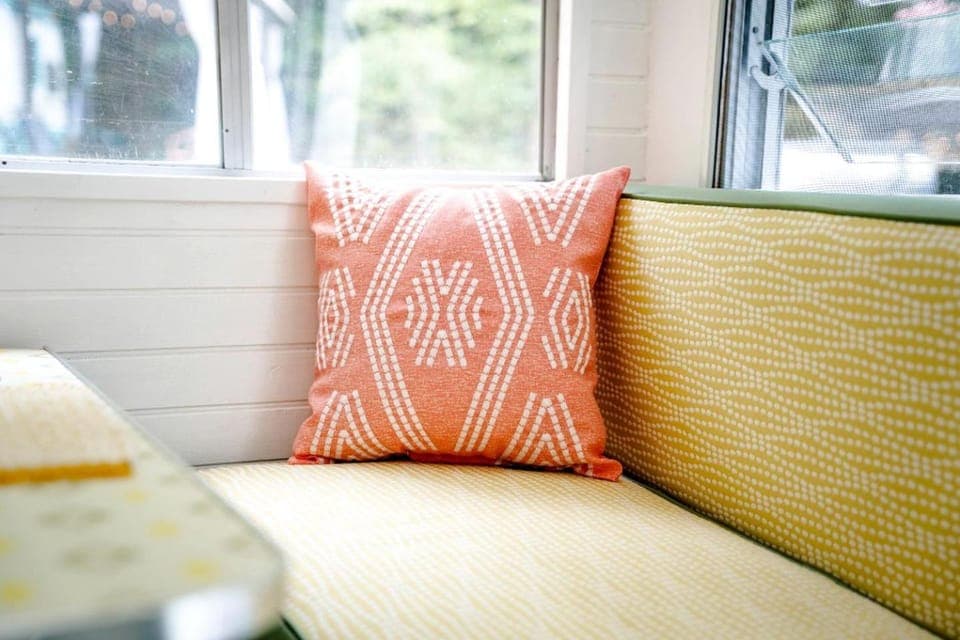 Remote Vintage Camper Rental for Adult-Only Retreat in Franklin, North Carolina House in Franklin