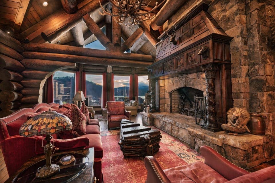 Lakefront Cabin For Large Groups Cabin in Nantahala Lake