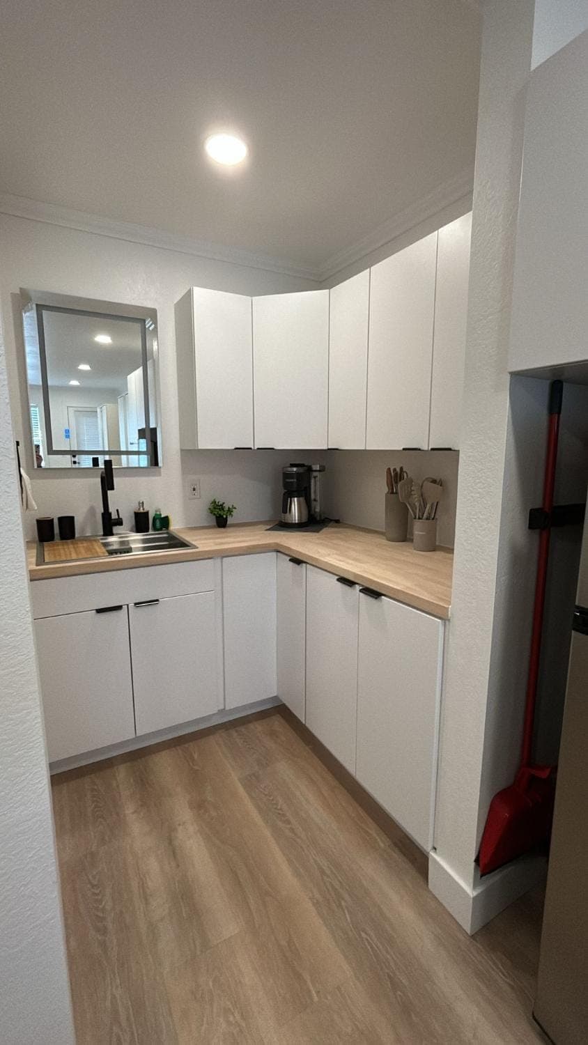 Kitchen or kitchenette