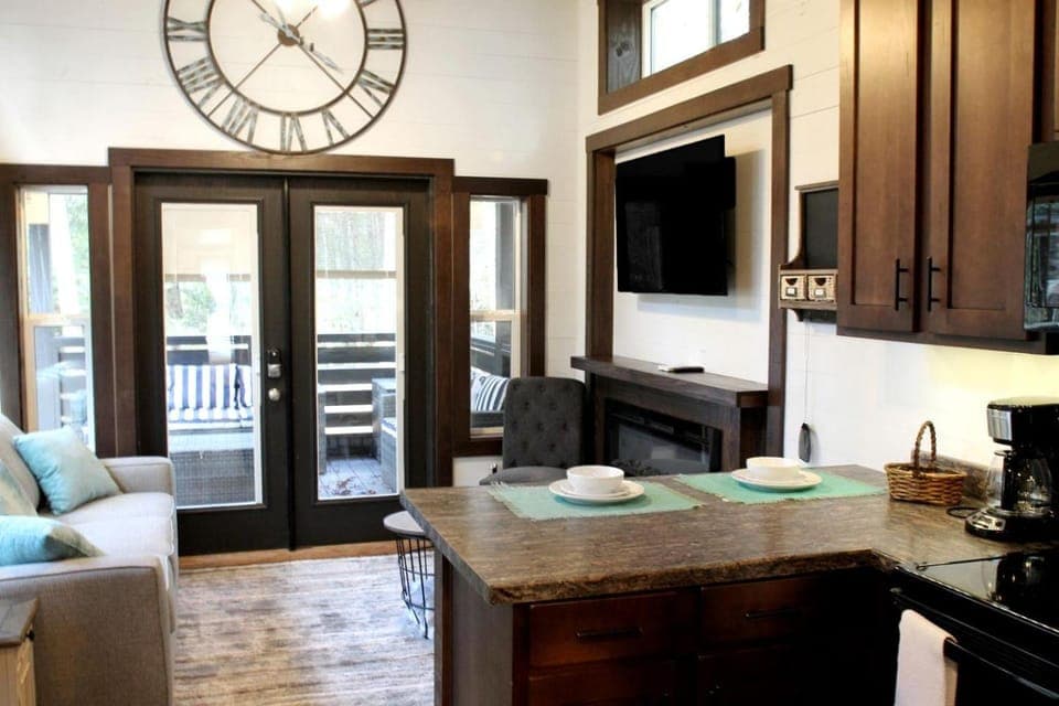Glorious Cabin with Stunning Sights in Monteagle, Tennessee Cabin in Tennessee