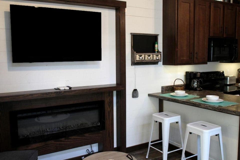 Glorious Cabin with Stunning Sights in Monteagle, Tennessee Cabin in Tennessee