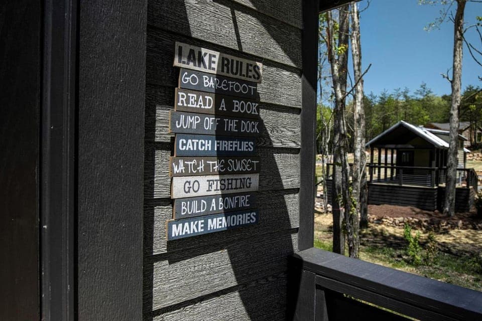 Amazing Lake Close Cabin with Fire Pit in Tracy City, Tennessee Cabin in Tennessee