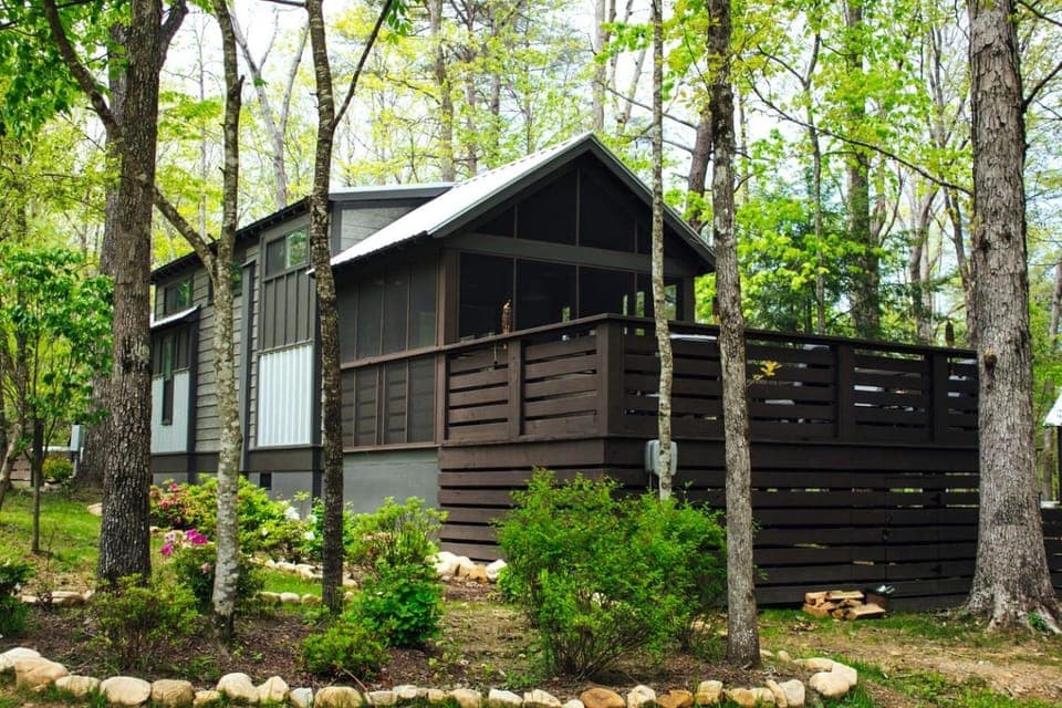 Charming Cabin with Barbecue in Monteagle, Tennessee Cabin in Tennessee