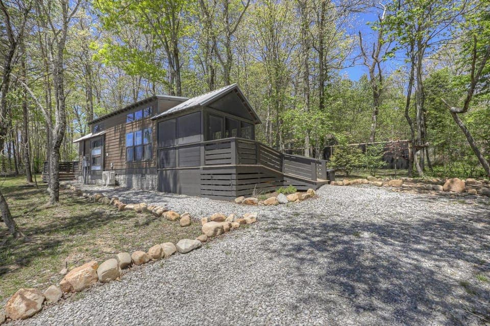 Gorgeous Cabin Surrounded by Trees in Tracy City, Tennessee Cabin in Tennessee